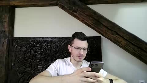 Andrew independent model 2000-0000 CET daily online show from April 7, 2026, 1:22 pm