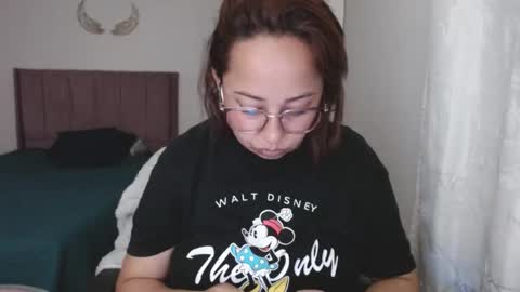 Snapshot of lumi_84 chatting on January 9, 2025, 2:11 am LUMI online show from January 9, 2025, 2:11 am