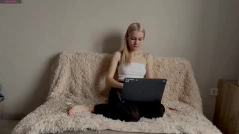 Snapshot of lumpyamsonia chatting on November 27, 2025, 7:21 am lumpyamsonia online show from November 27, 2025, 7:21 am