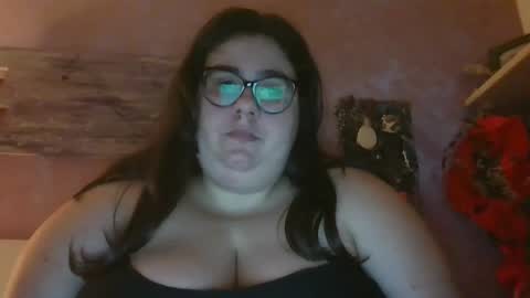luna0025 online show from May 13, 2026, 7:55 pm