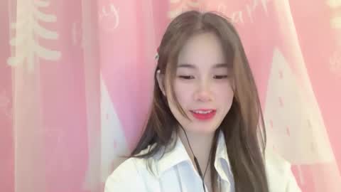 Luna online show from April 18, 2026, 3:49 pm