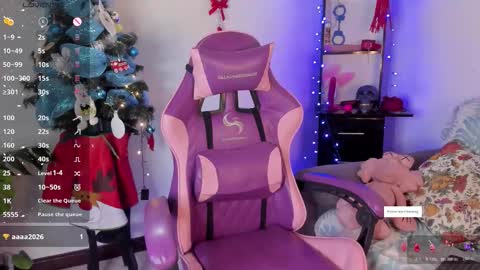 Luna online show from November 25, 2025, 6:30 pm