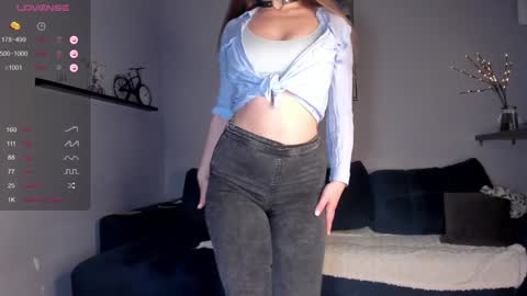 Snapshot of luna__l chatting on January 21, 2025, 7:50 pm Alice online show from January 21, 2025, 7:50 pm