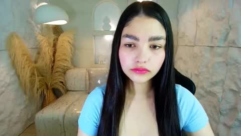 Snapshot of luna__r chatting on October 21, 2025, 12:39 pm Luna online show from October 21, 2025, 12:39 pm