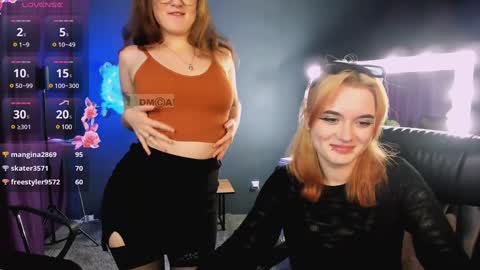 luna_berryy online show from January 24, 2025, 5:21 am