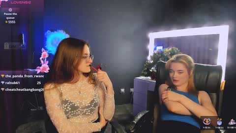 luna_berryy online show from January 25, 2025, 2:58 am