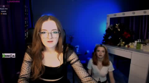 luna_berryy online show from February 8, 2025, 2:04 am