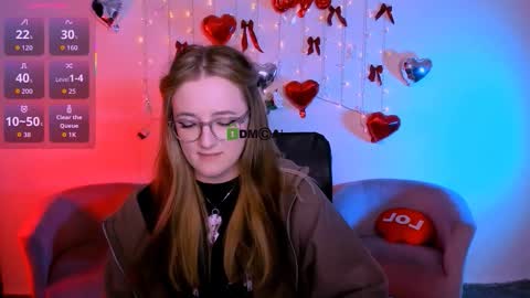 luna_berryy online show from February 28, 2026, 8:43 pm