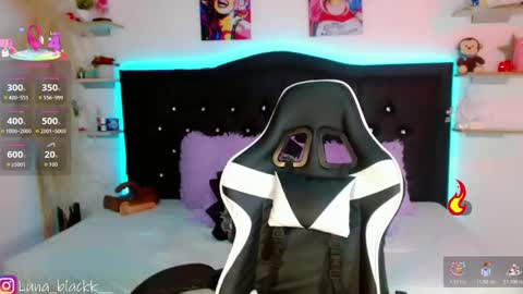 Luna online show from November 4, 2025, 9:25 pm