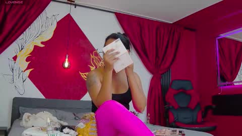 Luna  Dante online show from March 12, 2026, 12:00 pm