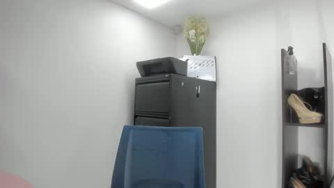 luna  online show from January 12, 2026, 11:15 am