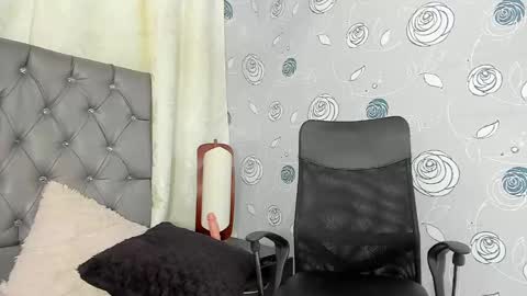 Snapshot of luna_evaa chatting on January 15, 2025, 6:40 pm Luna Eva online show from January 15, 2025, 6:40 pm