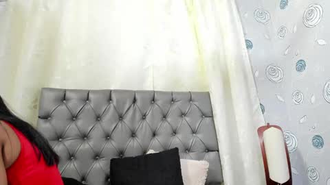 Snapshot of luna_evaa chatting on January 16, 2025, 9:51 pm Luna Eva online show from January 16, 2025, 9:51 pm