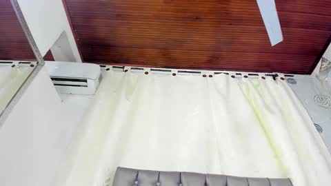 Snapshot of luna_evaa chatting on March 4, 2025, 5:24 pm Luna Eva online show from March 4, 2025, 5:24 pm