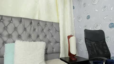 Snapshot of luna_evaa chatting on March 11, 2025, 5:57 pm Luna Eva online show from March 11, 2025, 5:57 pm