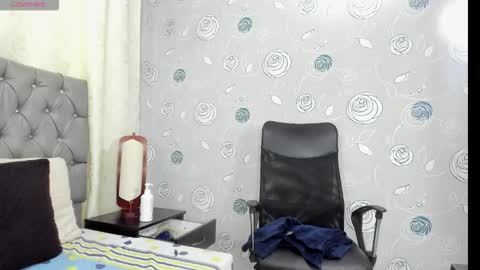 Snapshot of luna_evaa chatting on November 6, 2025, 2:07 pm Luna Eva online show from November 6, 2025, 2:07 pm