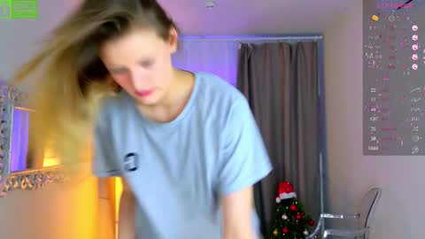 Luna online show from December 17, 2025, 5:57 am