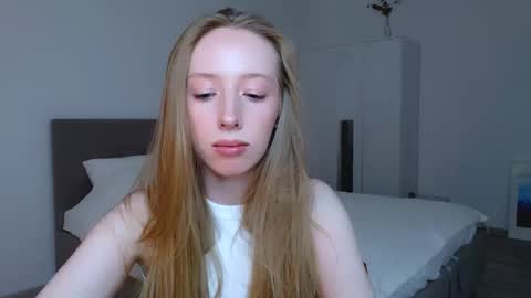 Luna online show from December 25, 2024, 10:16 pm