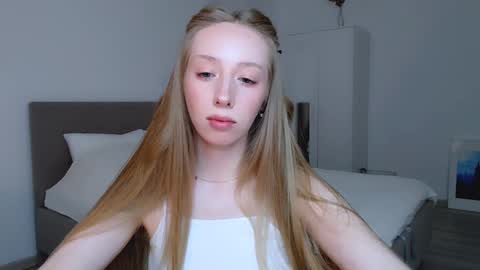 Luna online show from January 12, 2025, 9:08 pm