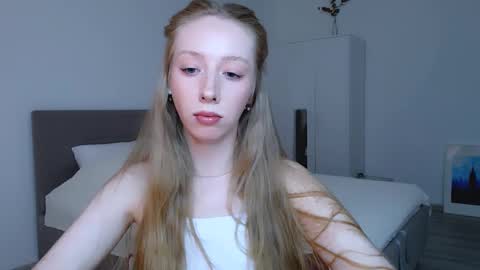 Luna online show from February 20, 2025, 8:03 pm