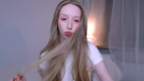 Luna online show from April 13, 2026, 9:09 pm