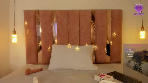 luna_kassiel online show from December 14, 2025, 11:26 am