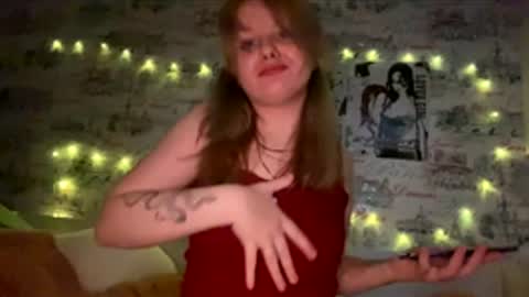 Snapshot of luna_linn chatting on February 13, 2026, 1:07 pm Luna online show from February 13, 2026, 1:07 pm