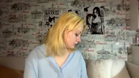 Snapshot of luna_linn chatting on April 10, 2026, 8:46 pm Luna online show from April 10, 2026, 8:46 pm