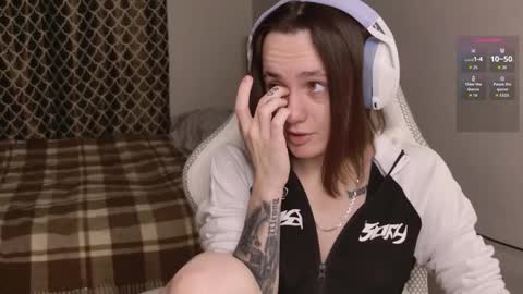 luna_loveeee online show from October 29, 2025, 4:04 am