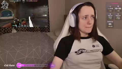 Snapshot of luna_loveeee chatting on January 17, 2026, 4:06 am luna_loveeee online show from January 17, 2026, 4:06 am