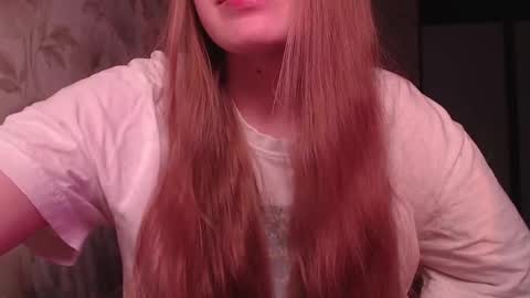 Snapshot of luna_loveisgood chatting on February 22, 2025, 11:35 am Luna online show from February 22, 2025, 11:35 am