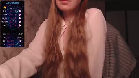 Snapshot of luna_loveisgood chatting on September 14, 2025, 9:52 am Luna online show from September 14, 2025, 9:52 am