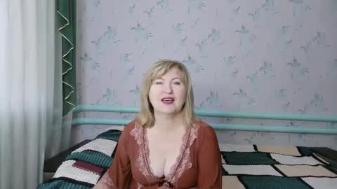 luna_lure11 online show from November 14, 2025, 9:19 am