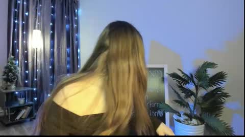 Luna online show from January 13, 2026, 4:18 am