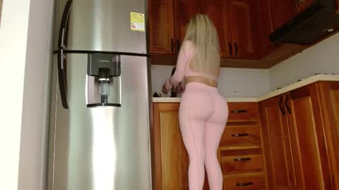 Luna Marquez online show from January 15, 2026, 1:05 pm