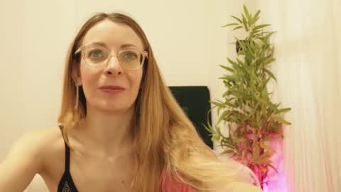 Luna Riva online show from January 19, 2026, 9:24 am