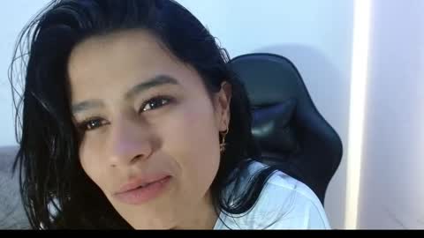 Snapshot of luna_starr69 chatting on September 25, 2025, 6:44 pm luna_starr69 online show from September 25, 2025, 6:44 pm