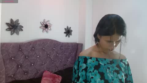 Snapshot of luna_starr69 chatting on November 21, 2025, 2:27 pm luna_starr69 online show from November 21, 2025, 2:27 pm