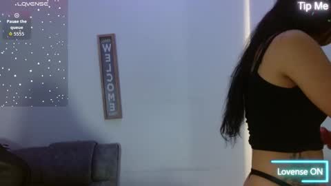 Snapshot of luna_starr69 chatting on December 2, 2025, 12:43 pm luna_starr69 online show from December 2, 2025, 12:43 pm
