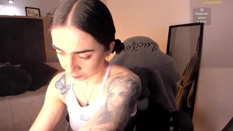 Luna online show from February 8, 2026, 1:25 pm