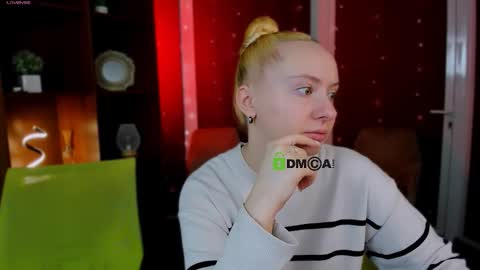 Luna online show from December 22, 2025, 5:48 am