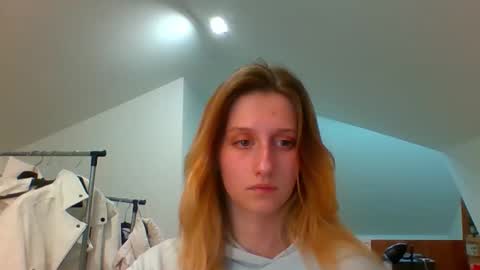 Snapshot of luna_xsensual chatting on December 6, 2024, 3:00 pm L U N A  online show from December 6, 2024, 3:00 pm