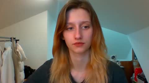 Snapshot of luna_xsensual chatting on January 2, 2025, 7:55 am L U N A  online show from January 2, 2025, 7:55 am