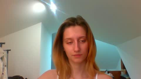 Snapshot of luna_xsensual chatting on January 10, 2025, 2:55 pm L U N A  online show from January 10, 2025, 2:55 pm