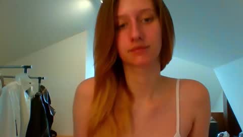 Snapshot of luna_xsensual chatting on February 28, 2025, 7:58 am L U N A  online show from February 28, 2025, 7:58 am
