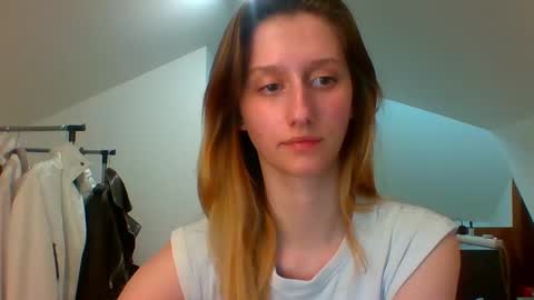 Snapshot of luna_xsensual chatting on March 10, 2025, 6:01 pm L U N A  online show from March 10, 2025, 6:01 pm