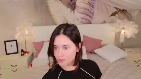 Luna online show from March 31, 2026, 8:53 pm