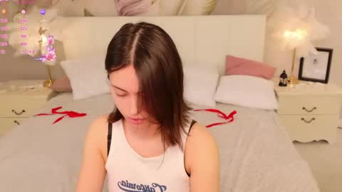 Luna online show from April 16, 2026, 2:40 pm