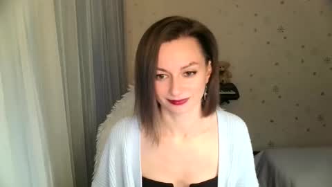 lunaa_bluee online show from November 24, 2025, 9:14 pm