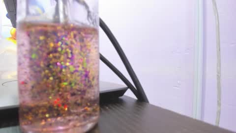 lunna online show from February 3, 2026, 6:40 am